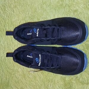 Nautilus Womens Zephyr Black Safety Shoes Size 7 Medium